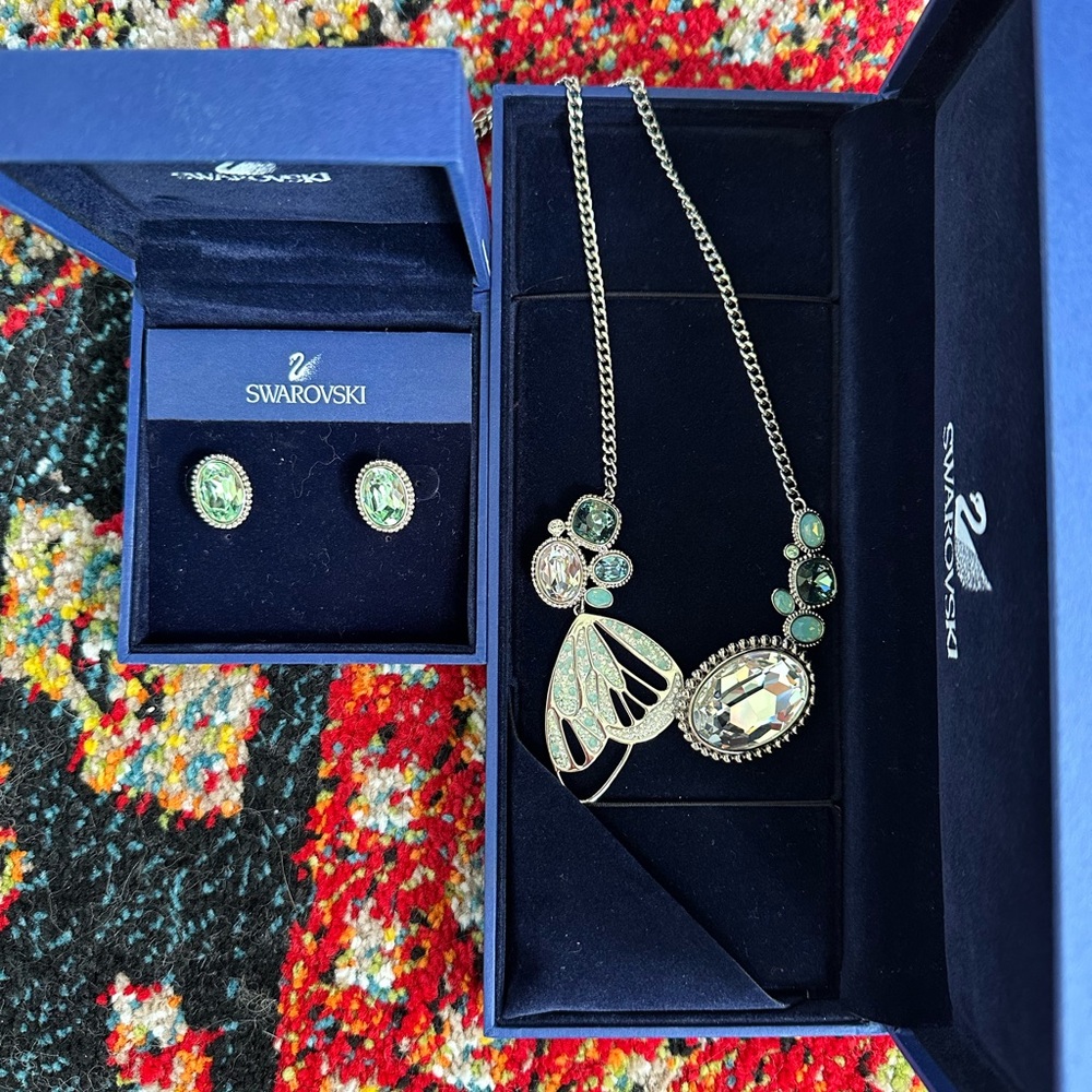 NWT Swarovski Nova Butterfly Set